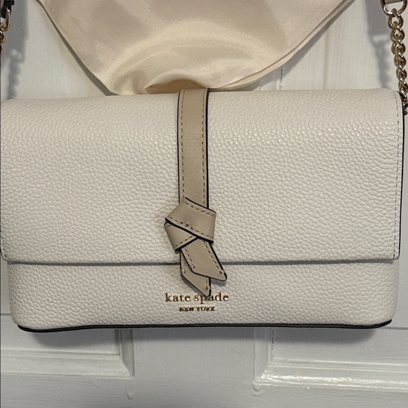 Kate Spade Cream Crossbody Bag with Bow Accent - Picture 2 of 4